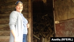 Клуб мөдире Валентина Романованың кышка эзерләгән утыны