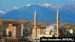 Одна из бишкекских мечетей.