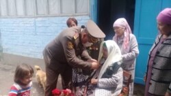 Абдулла Каримовдун жубайы Минавархан Каримовага Орусия президентинин “Жеңиштин 75 жылдыгына” аталган атайын медалы ыйгарылды.