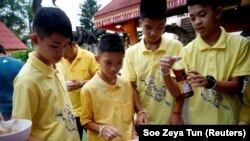 Үңкүрдөгү камак балдардын ынтымагын бекемдеди.