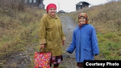 Җиләкне авыл әбекәйләре җыя