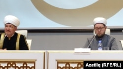 Равил Гайнетдин (с) һәм Мәскәү җәмигъ мәчетенең беренче имамы Илдар Әләүтдинов