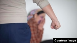 Үй-бүлөлүк зомбулук