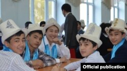 “Интеллектуал ринг” акыл таймашынын катышуучулары. 18-февраль, 2015-ж. Сүрөт: www.sport.gov.kg