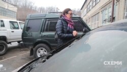 Галина пригадує, що її чоловік почув шум через 5–10 хвилин після того, як вони вимкнули світло в кімнаті