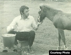 Андрей Твердохлебов, 1976 - 1977