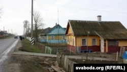 Пандус, што ўсталявалі з двара інваліда