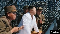 Түндүк Корея бир канча жолу ракеталык куралын сынаган.