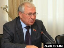 Разил Вәлиев