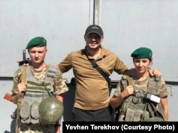 Євген Терехов (в центрі)