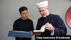 Volodımır Zelenskıy ve Said İsmagilov, 2019 senesi mayısnıñ 2-si