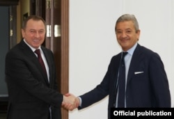 Міністар замежных спраў Беларусі Ўладзімер Макей (зьлева) і Андрэа Рыгоні