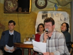 Андрэй Хадановіч і ўкраінскія перакладчыкі ягоных вершаў — Вячаслаў Лявіцкі, Любоў Якімчук, Наталка Бельчанка