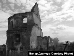 На могілках маіх продкаў. Вёска Новыя Навасёлкі, Нясьвіскі раён. 2009