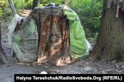 Тимчасовий ромський табір, розташований за 30 кілометрів від Львова