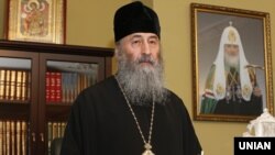 Голова УПЦ (Московського патріархату) митрополит Онуфрій (Березовський) у своїй резиденції в Києво-Печерській лаврі. А на стіні – портрет Московського патріарха Кирила, глави Російської православної церкви. Київ, 4 січня 2017 року