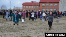 "Гөлбану узды бит мине!"