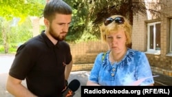 Сталіна Чубенко біля Дзержинського міського суду