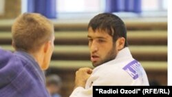 Комроншоҳи Устопириён (акс аз бойгонӣ)