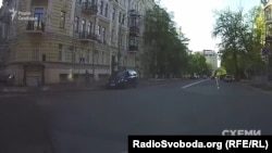 Авто супроводу Грановського біля АП