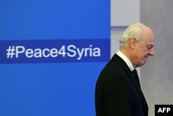Спеціальний представник ООН у Сирії Стаффан де Містура під час переговорів щодо мирного врегулювання конфлікту у Сирії. Астана, 23 січня 2017 року