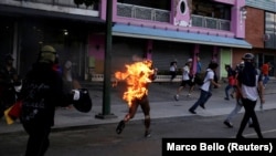 Венесуэла көптөн бери саясий кризисте. 2017-жылдын 20-майындагы оппозиция тарапташтары менен бийликтин кагылышы