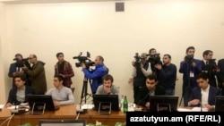 Ուսանողներ-իշխանության ներկայացուցիչներ կլոր սեղան-քննարկում, 22-ը նոյեմբերի, 2017թ.