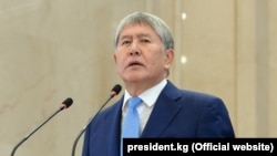 Алмазбек Атамбаев.