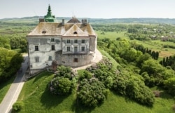 Олеський замок