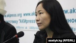 Бахияна Сатылганова маалымат жыйынын өткөрүп, расмий түрдө кечирим сураган.