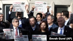 Протест против репрессий в отношении журналистов в Турции