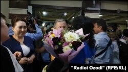 Тажик мугалимдерин тосуп алуу