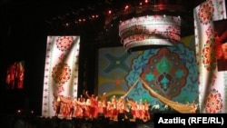 “Казан” бию төркеме чыгыш ясый