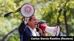 Оппозиция лидери, өзүн утурумдук президент катары жарыялаган Хуан Гуайдо. 30-апрель, 2019-жыл.