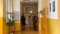 До інфекційного відділення празької лікарні проходить по кілька десятків людей на день