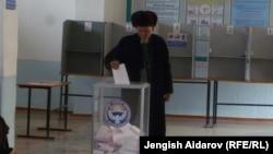 Выборы в Баткене. Фото Жениша Айдарова, "Азаттык"