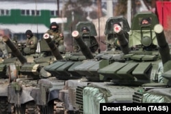 Орусиялык T-72B3 танктары. Жалпы сүрөт. 2020.