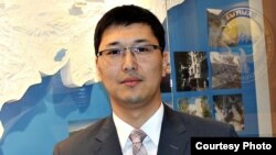 «Центерранын» директорлор кеңешинин мурдагы мүчөсү Бектур Сагынов.