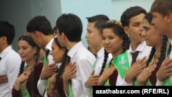 Uçurymlar. Illýustrasiýa suraty. Arhiwden alyndy.