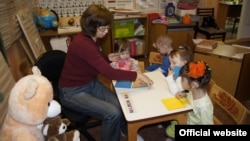 Ласточкина исемендәге бакчада дәрес бара