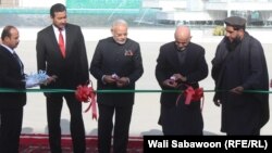 قبل از این صدراعظم هند در ماه دسمبر گذشته در مراسم افتتاح تعمیر نو پارلمان افغانستان در کابل اشتراک کرده بود.