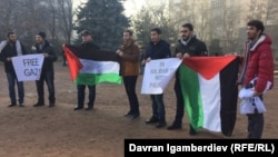 Акцияга чыккандардын айрымдары чет элдиктер экени айтылды.