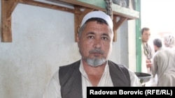 حاجی خیر محمد مسئول اتحادیه میوه‌های خشک و تازه در ولایت کندز