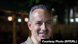 سنی لگیت، سخنگوی نیروهای ماموریت قاطع تحت فرماندهی ناتو در افغانستان