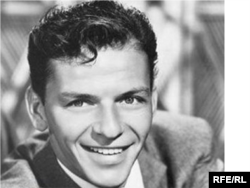 Любитель спиртного, знакомый почти всех боссов итало-американской мафии, певец Фрэнк Синатра