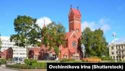 Касьцёл сьвятых Сымона і Алены. Архіўнае фота