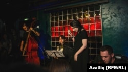 Зәринә Вильданова һәм Cheeklaweek төркеме