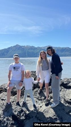 Ольга з дітьми