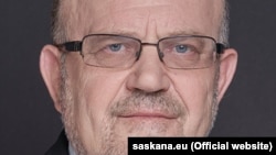 Янис Адамсон. Сеймдин депутаты, Латвиянын мурдагы ички иштер министри.  