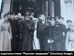 Посещение адмиралом Колчаком госпиталя Красного Креста в Омске